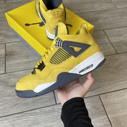 Jordan 4 Lightning Size 12