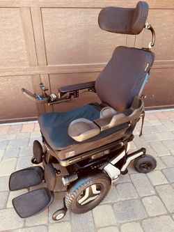 Permobil F3 R-net Corpus W/ Power Seat Lift, Recline, Lights, Table, ExtraWheels