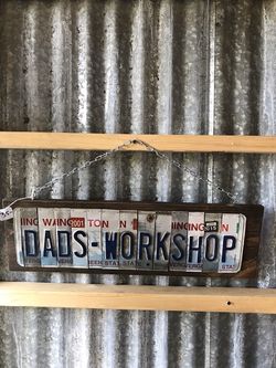 DADS-WORKSHOP sign