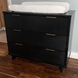 Modern 3-Drawer Dresser 38” W