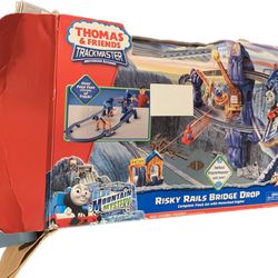 Thomas The Train TrackMaster Risky Rails Bridge Drop