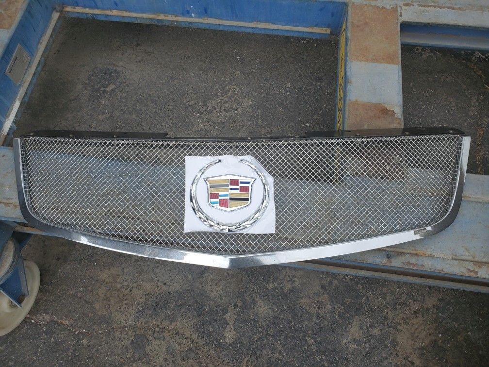 2006 to2011 cadillac DTS E&G GRILLE WITH NEW EMBLEM