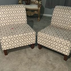 Accent Couches 