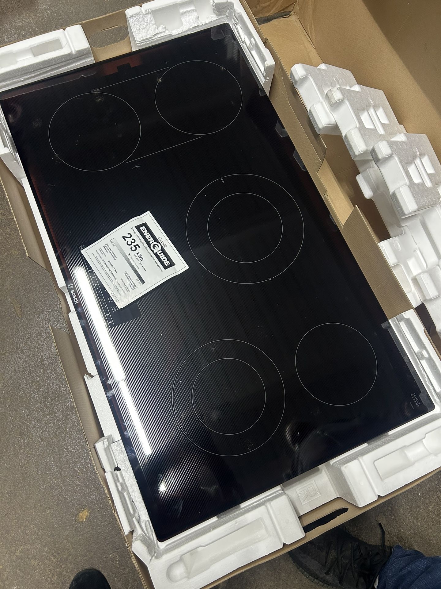 36” Bosch Electric Cooktop