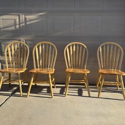 4 Dining table chairs