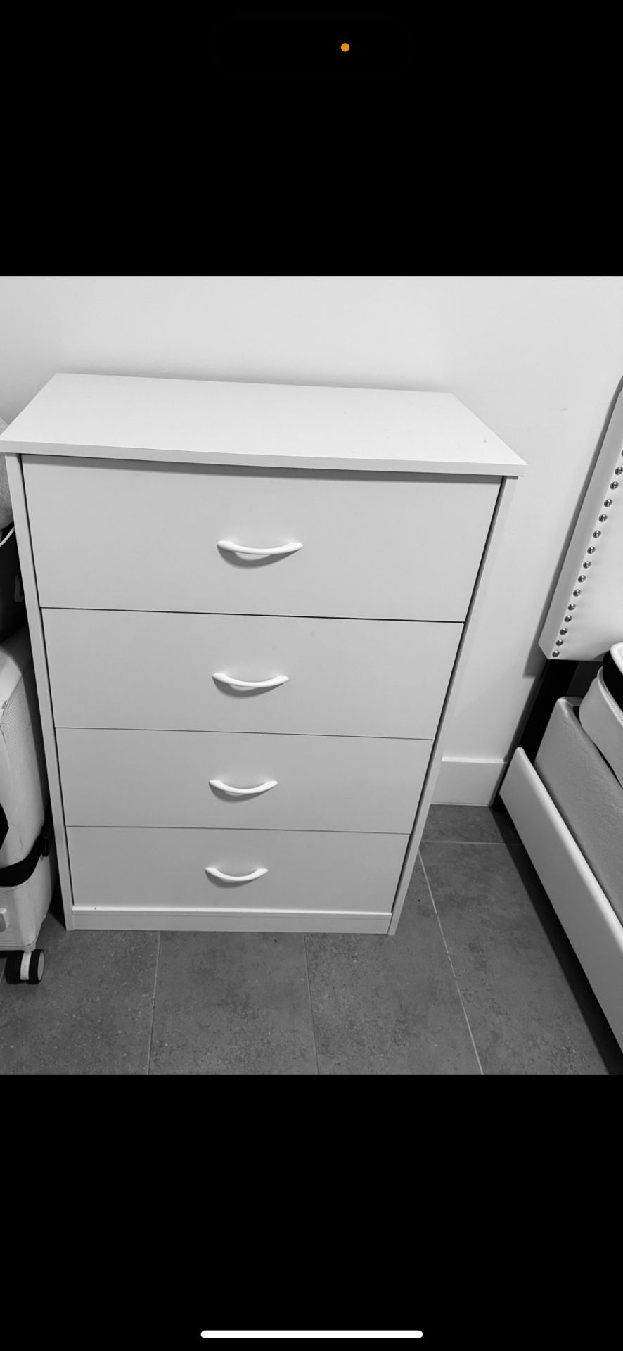 Selling ASAP! Dresser 4 Drawers! for Sale in Miami, FL OfferUp