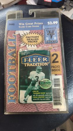 1998 Fleer Football Tradition Blister 2 pack