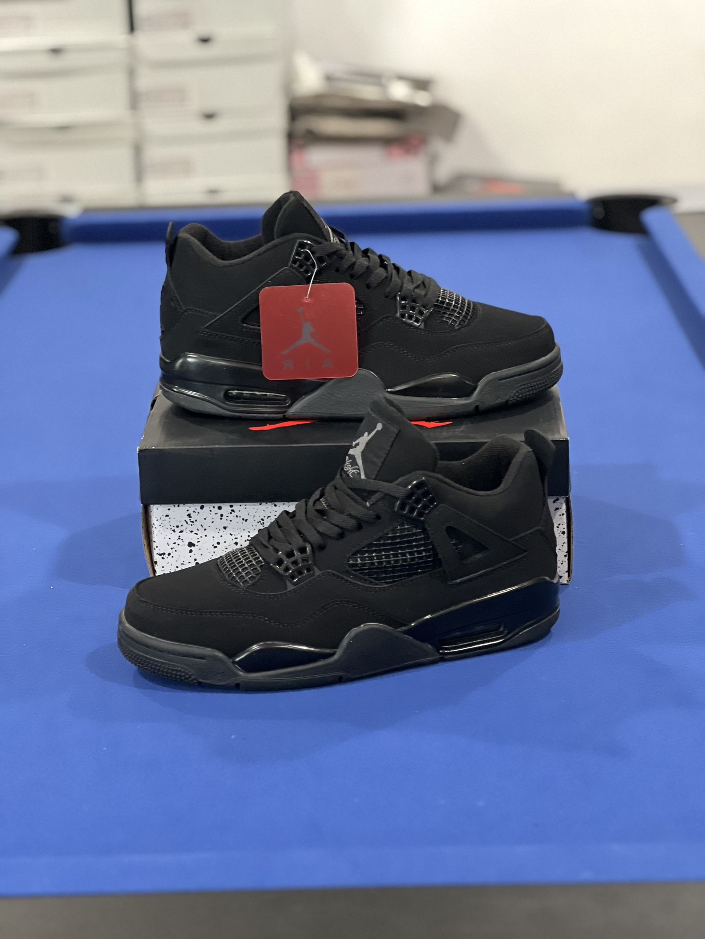Jordan 4 Retro