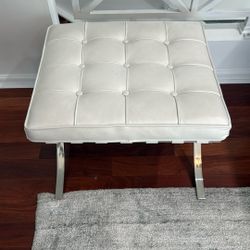 Leather Barcelona Ottoman - like new 