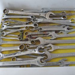 Wrench 40 Pies
