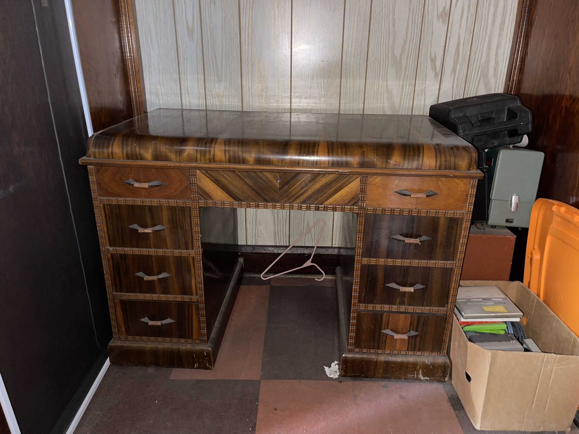 Standard Line desk chest Cedar 