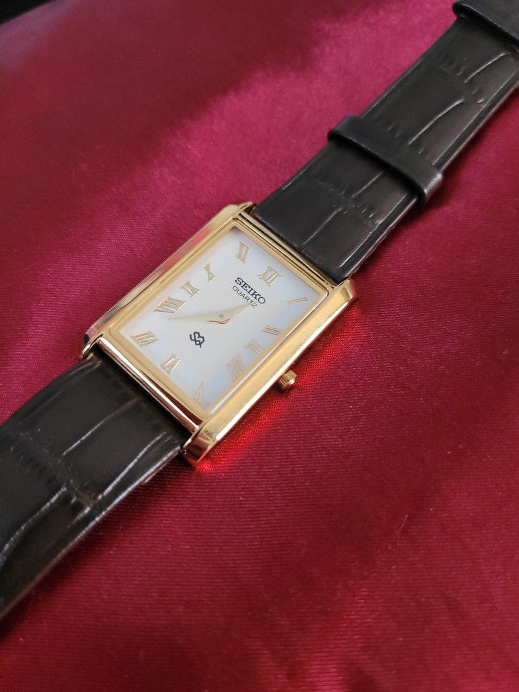⚡️NEW OLD STOCK - Rare - Vintage Slim Tank Quartz Men's Leather Watch