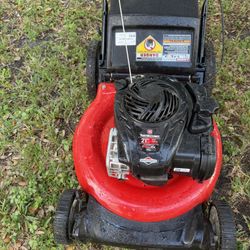 Lawn Mower Yard Machine Push Mower Almost New Run Like New 