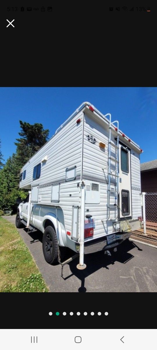 1999 S&S 8ft Bed Truck Camper