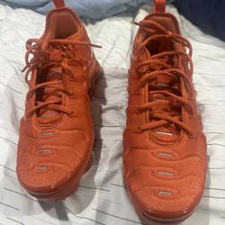 All Orange Vapormax Plus
