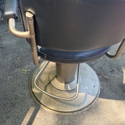 Barber chair