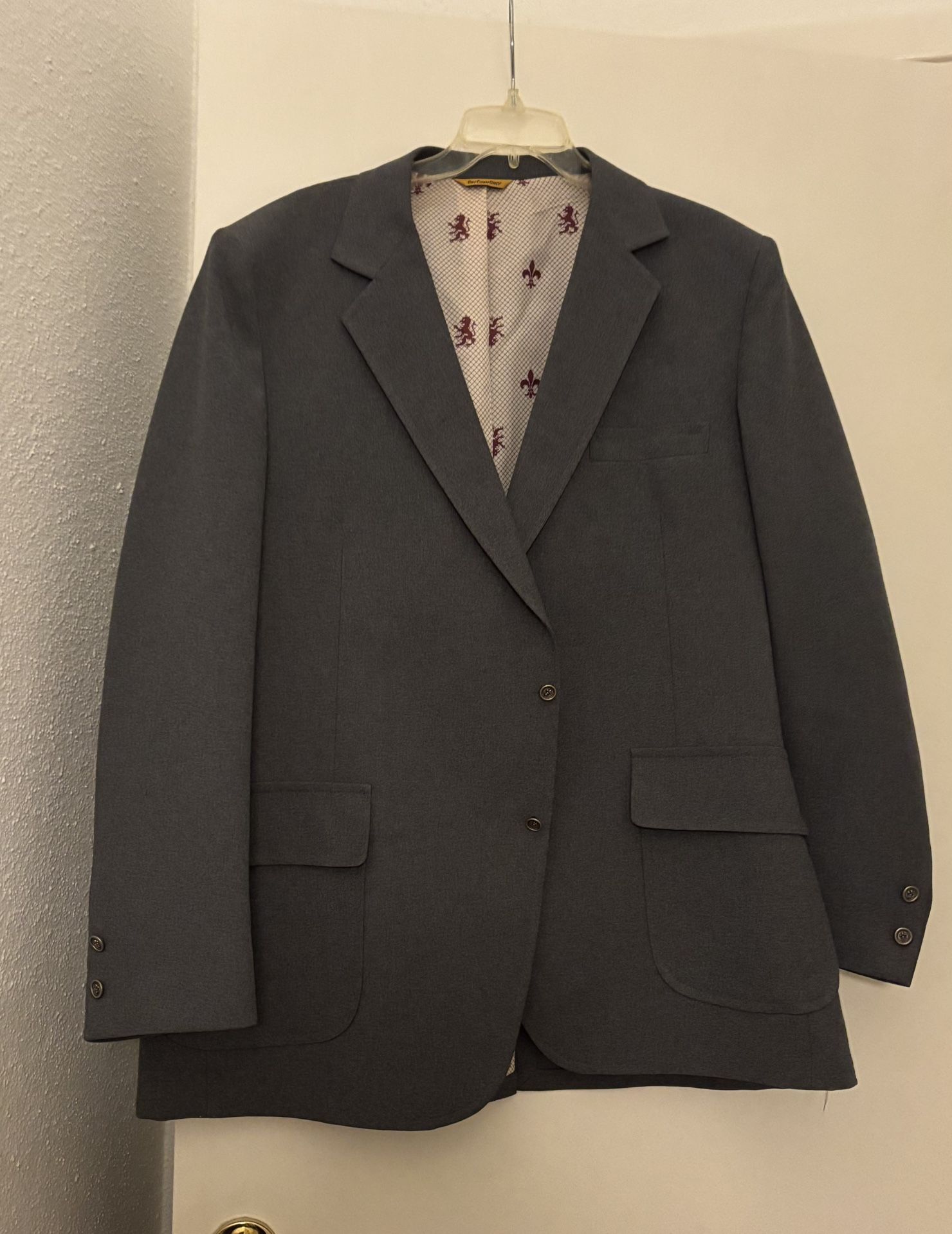 Men’s classic fit suit jacket SIZE 42/44)