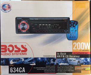 BOSS 200W CAR STERIO RADIO CD BRAND NEW WITH REMOTE