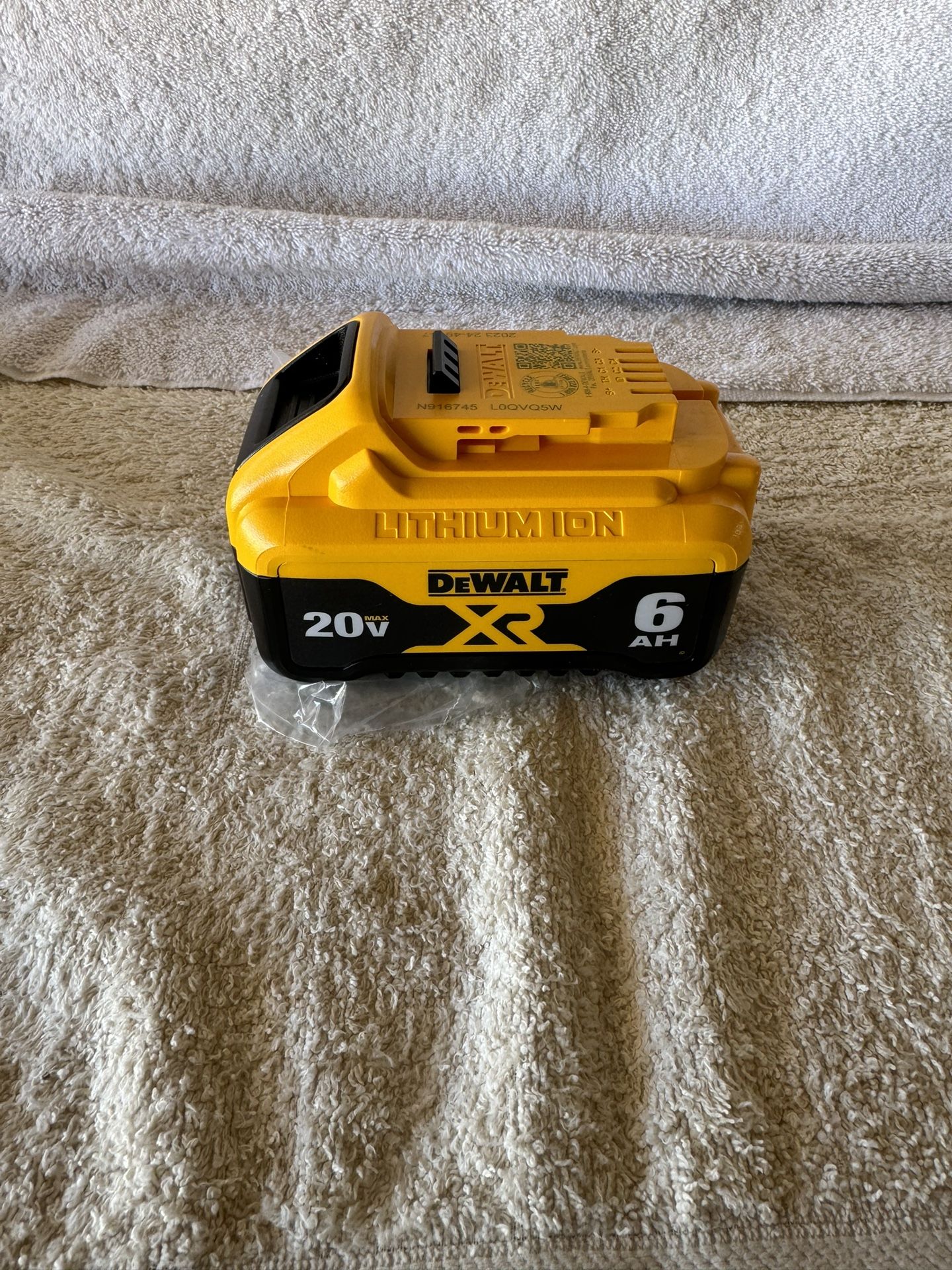 DEWALT 20V MAX XR Premium Lithium Ion 6.0Ah