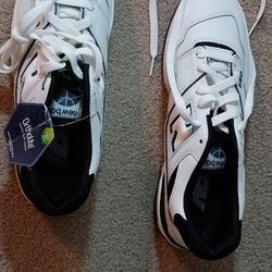 Adidas Cloud Form Size 8 (Women's)