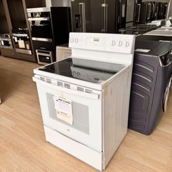 New GE 30" FREE-STANDING ELECTRIC CONVECTION RANGE