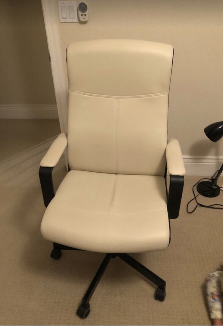 White/Beige and black office chair