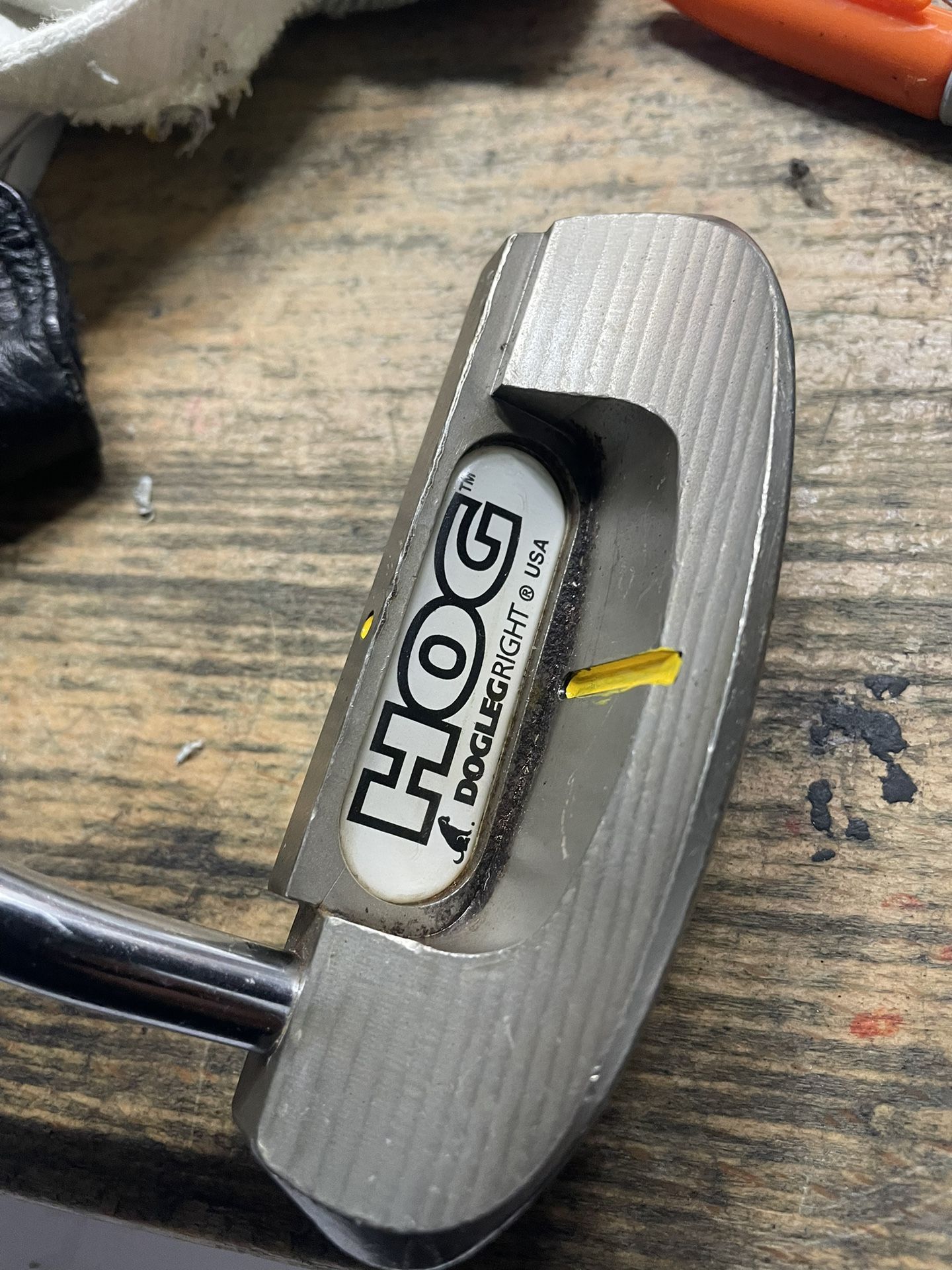 HOG 1005D golf putter in right hand Steel shaft