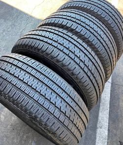 275 55 20 Bridgestone tires Con 80% de Vida Las 4
