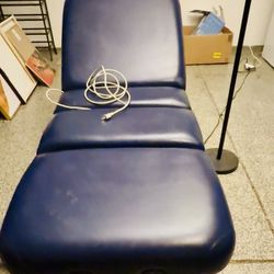 Electric Exam Room Bed For Esthetician Or Doctors Office. 