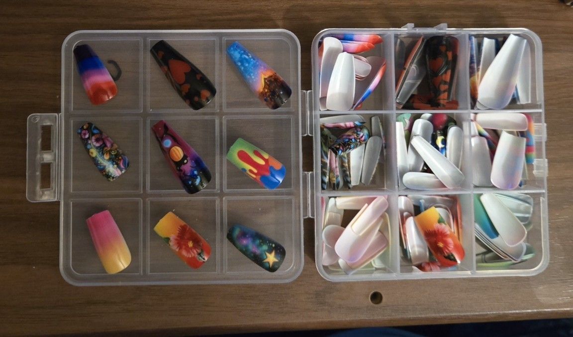 9 Pairs Press/Glue on Nails