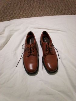 Mens dress shoes