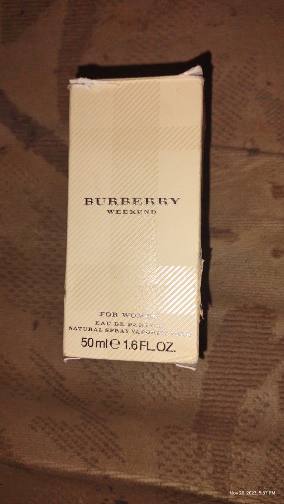 Burberry Weekend Perfume 1.7 Oz