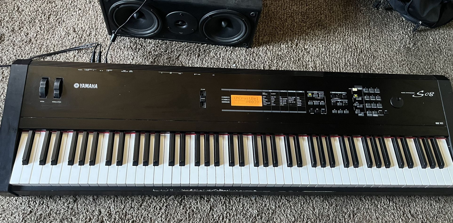 Yamaha S-08 Synthesizer Keyboard