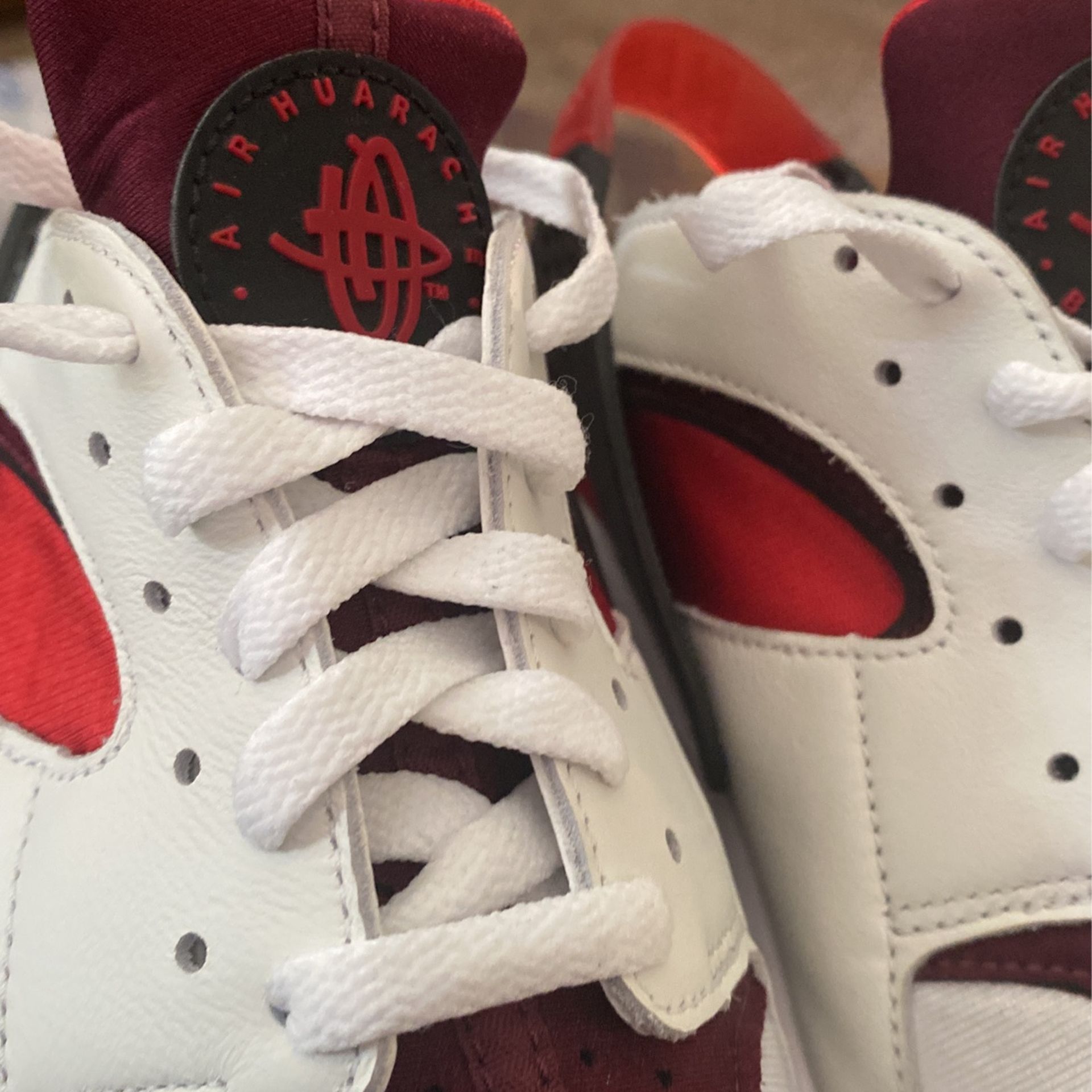 Nike Air Huarache White Varsity Red Oxide ( DD1068-105 ) Size 10.5 Men’s Athletic Shoes