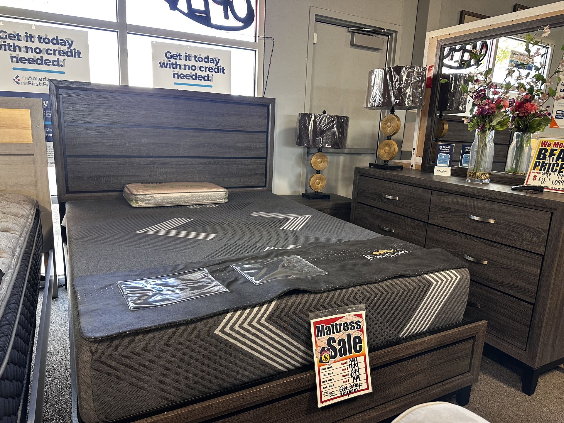 Lovely Bedroom Set! $899 🩶🚨⭐️ Easy Financing!