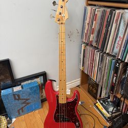 Fender Vintera 50s Precision Bass Fiesta Red Electric