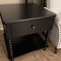 Beautiful New Large End Table 