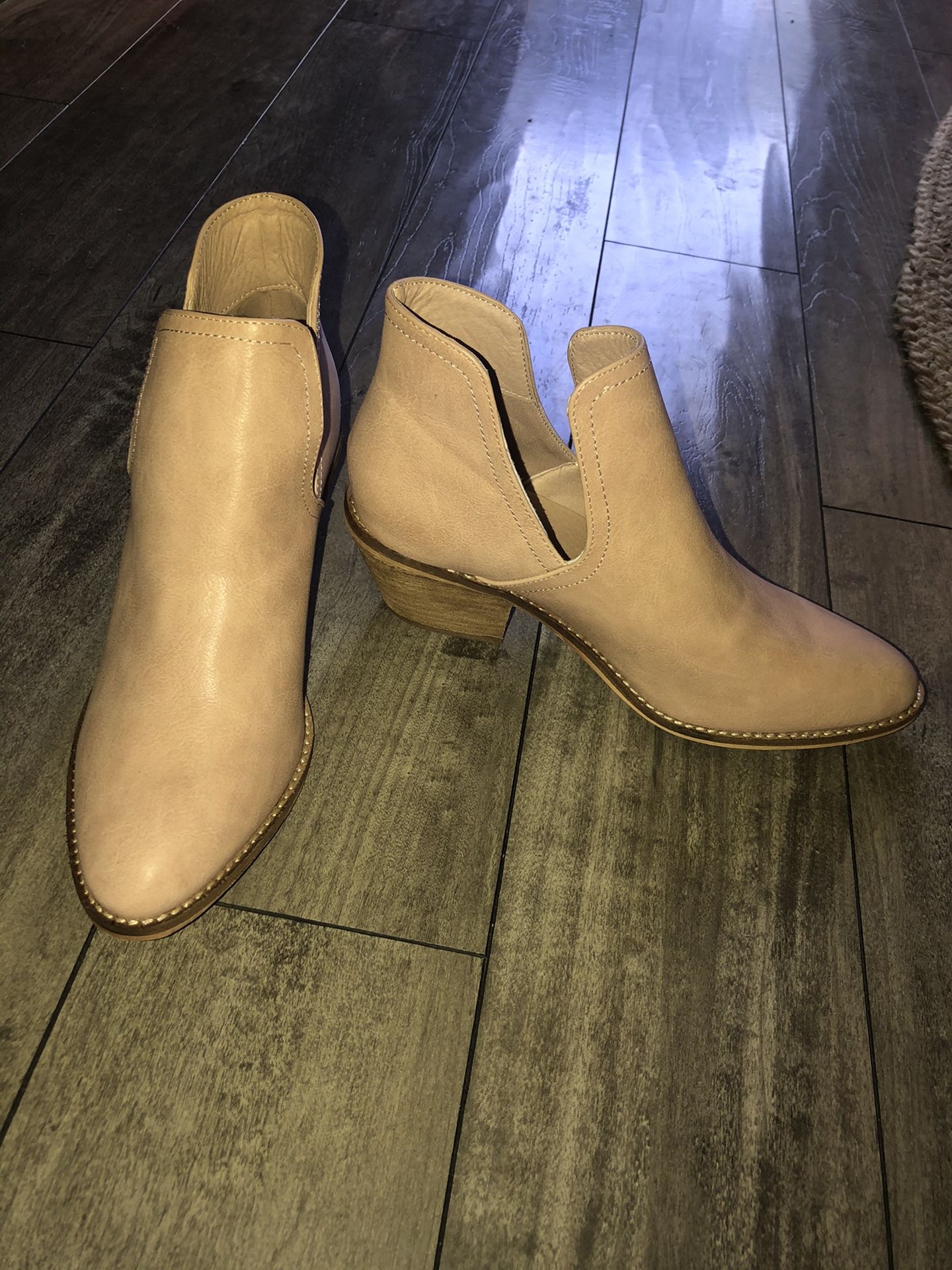 BRAND NEW BOOTIES