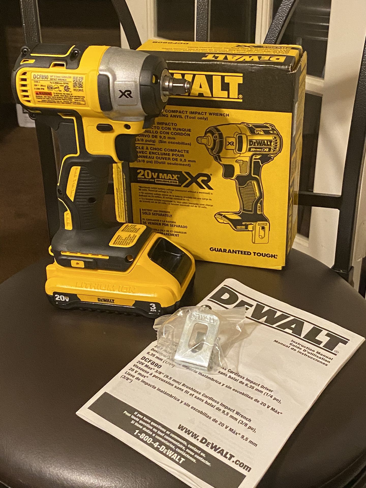 20-Volt MAX XR Lithium-Ion Brushless Cordless 1/2 in. Impact Wrench with Detent Pin Anvil With Battery