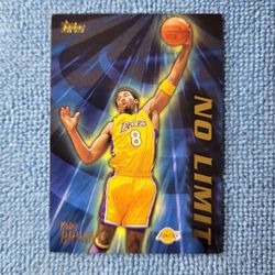 2000-01 Topps Chrome No Limit #NL1 Kobe Bryant Los Angeles Lakers HOF