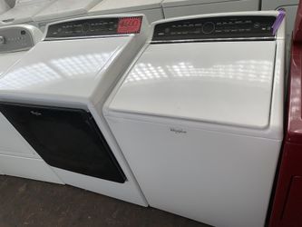 WHIRLPOOL large capacity top load washer and new scratch and dent electric dryer