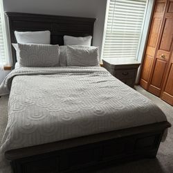 Queen Bed