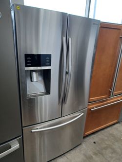 SAMSUNG STAINLESS STEEL FRENCH DOOR REFRIGERATOR