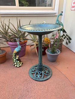 28” outdoor decorative garden birdbath