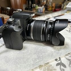 Canon EOS Rebel T1i DSLR with 18-55 mm IS Lens In Great Condition