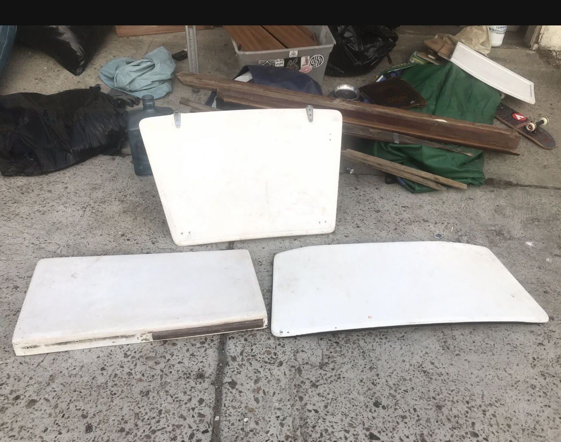 Catalina 27’ Sailboat Hatches