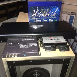 Arc audio 2500.1, (2) 12” crossfire sub , epicenter , lc2, kinetik battery and more
