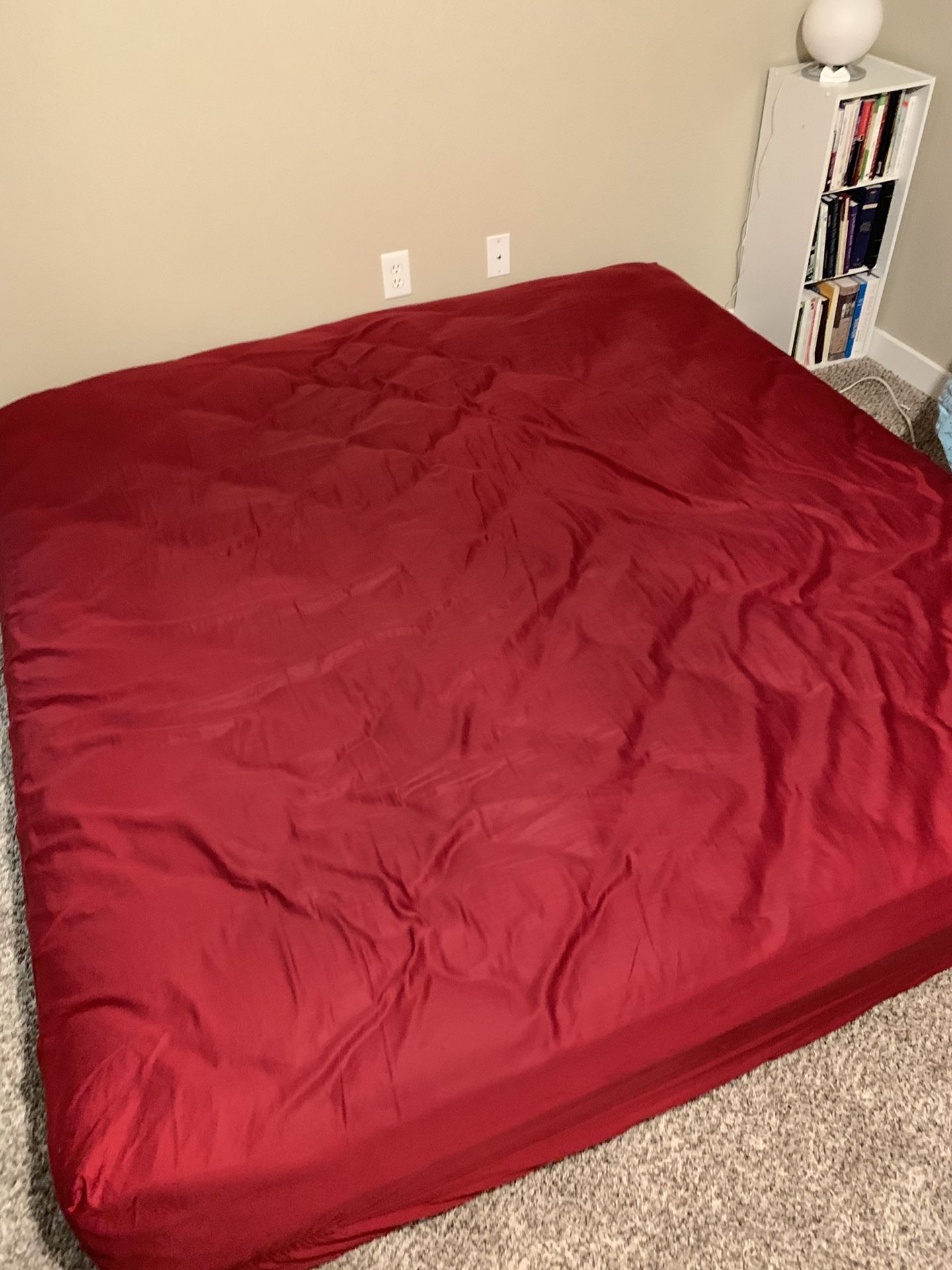Free king sized mattress for Sale in Federal Way, WA OfferUp