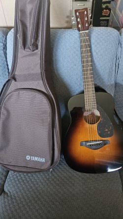 Yamaha FG-Junior JR2