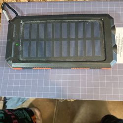 Solar Cellphones Charger